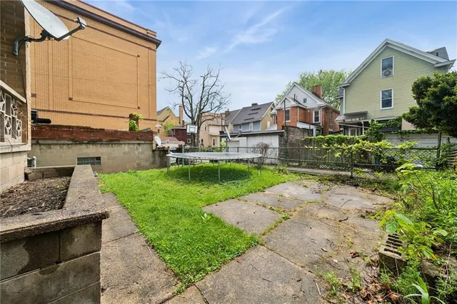 $129,500 | 425 Agatha Street, Pitcairn, PA 15140