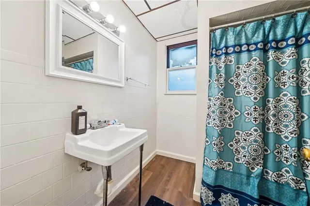 $129,500 | 425 Agatha Street, Pitcairn, PA 15140