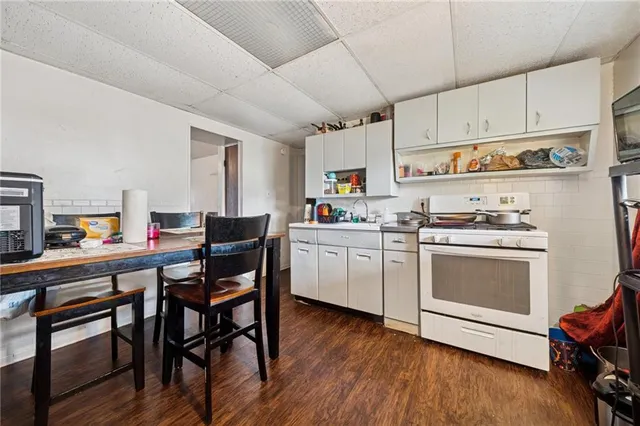 $129,500 | 425 Agatha Street, Pitcairn, PA 15140