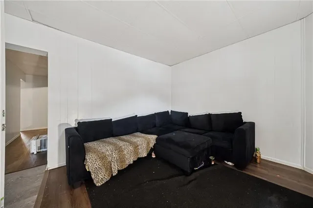 $129,500 | 425 Agatha Street, Pitcairn, PA 15140