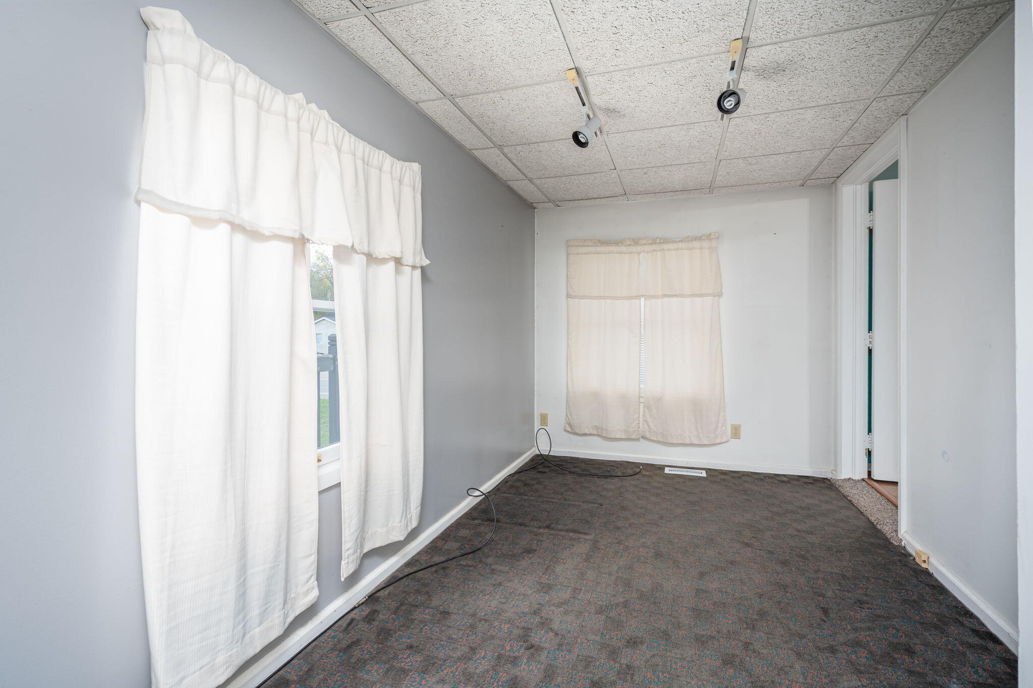 921 East Willoughby Road Lansing, MI 48911 - Photo 13 of 31 21-web-or-mls-921 E. Willoughy-21