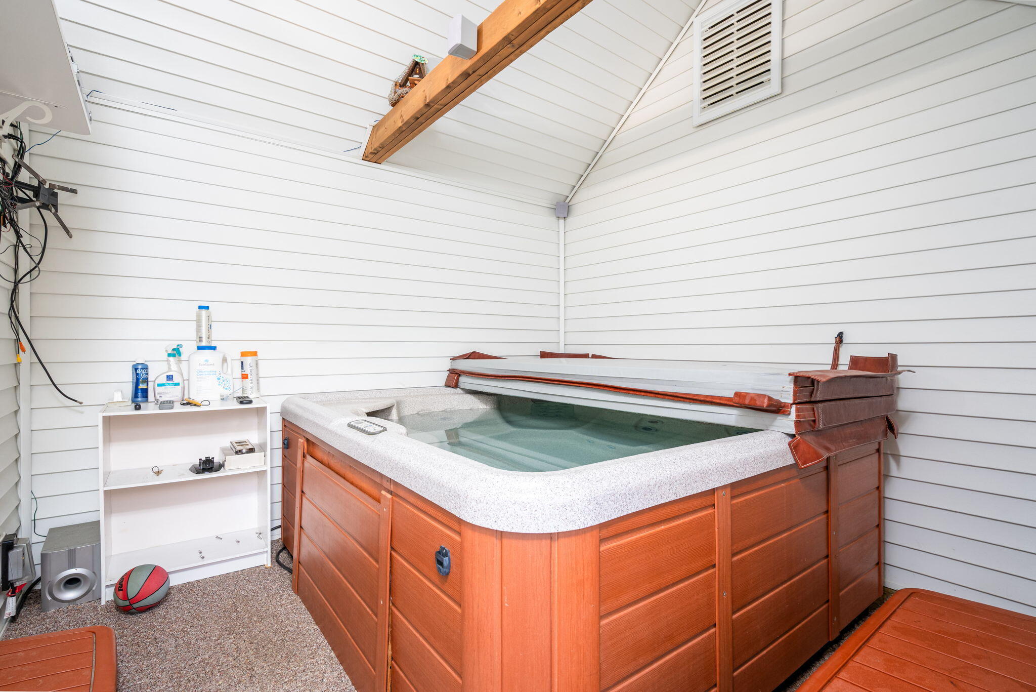 921 East Willoughby Road Lansing, MI 48911 - Photo 24 of 31 11-web-or-mls-921 E. Willoughy-11