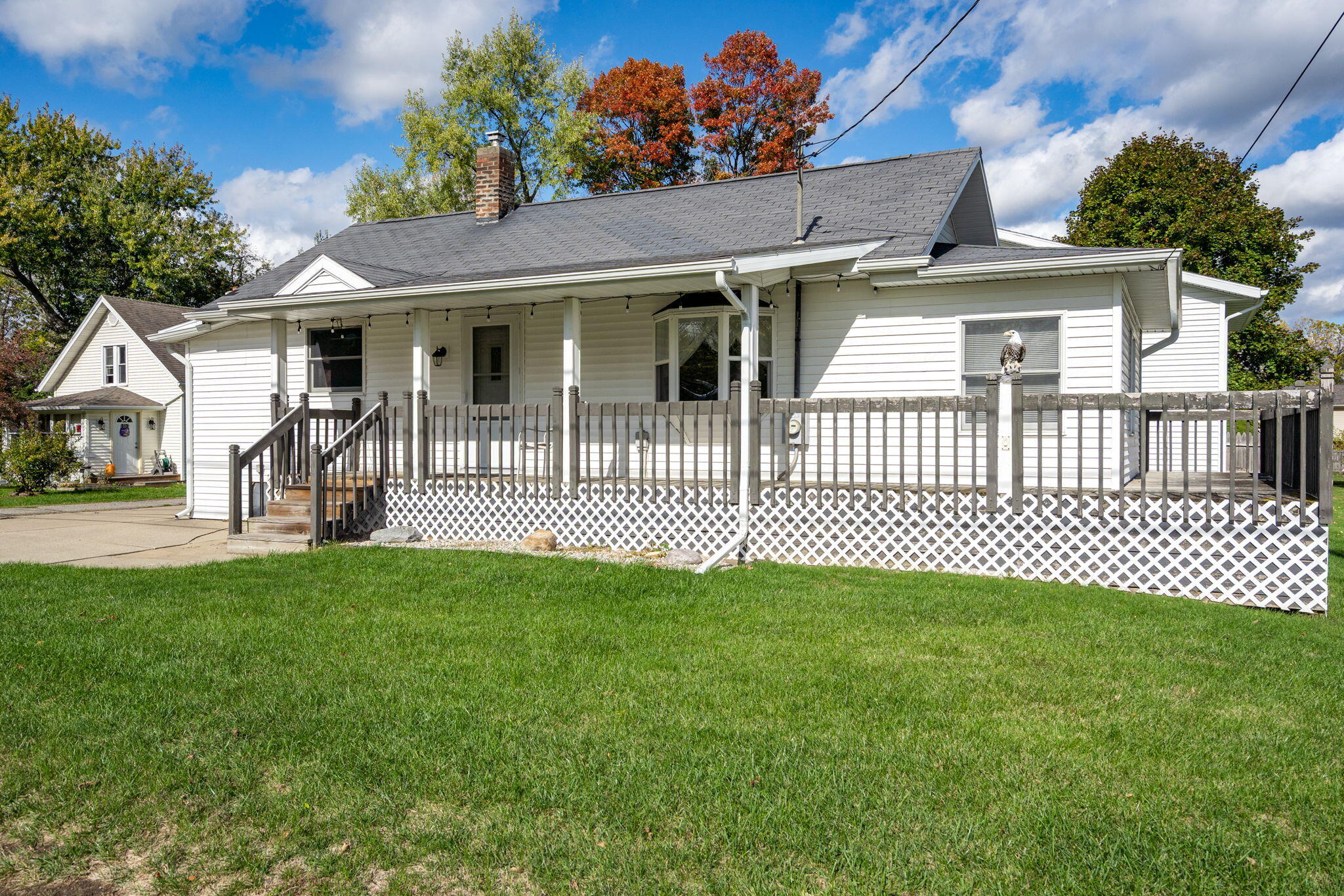 921 East Willoughby Road Lansing, MI 48911 - Photo 3 of 31 3-web-or-mls-921 E. Willoughy-3