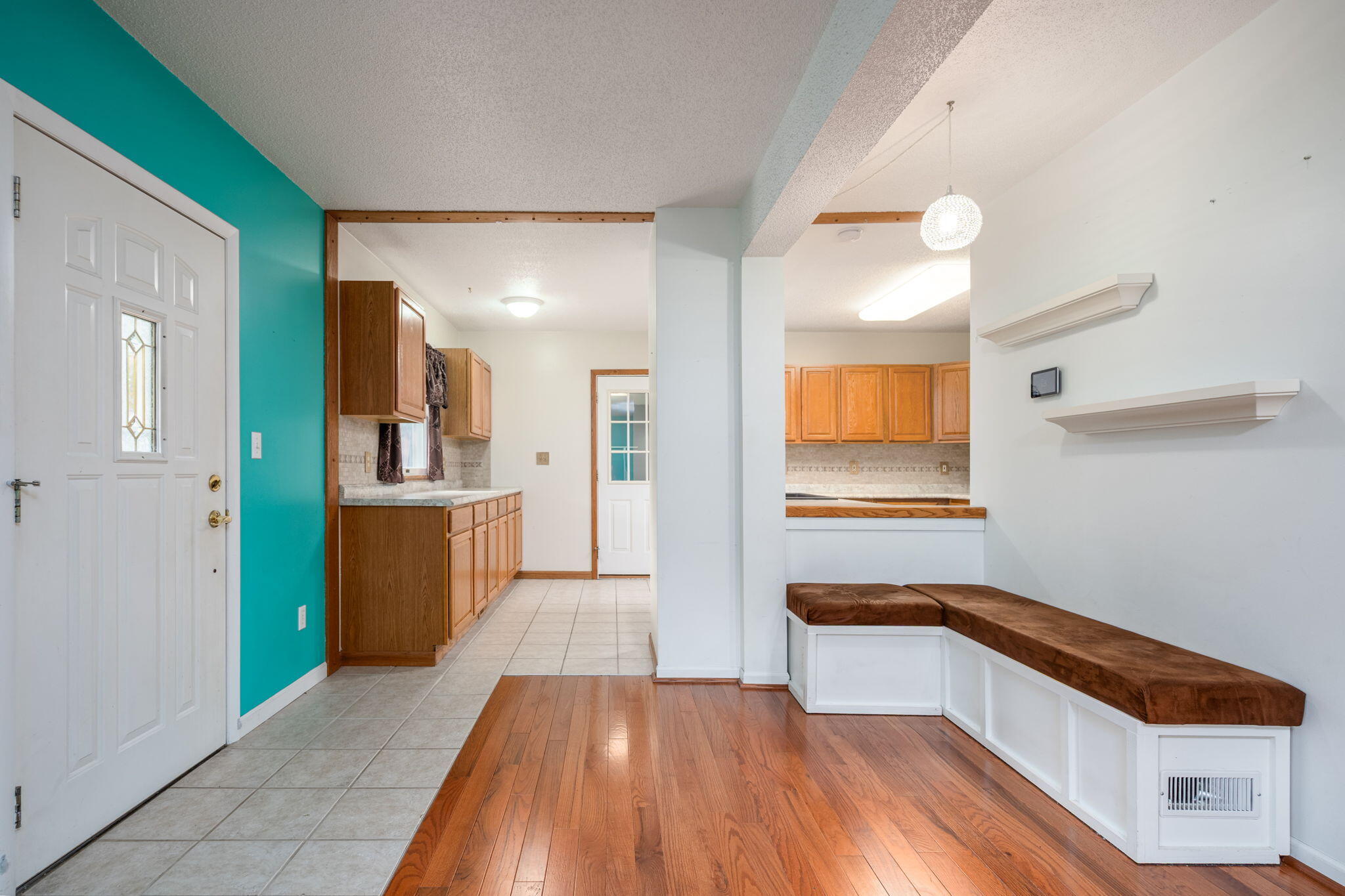 921 East Willoughby Road Lansing, MI 48911 - Photo 7 of 31 13-web-or-mls-921 E. Willoughy-13