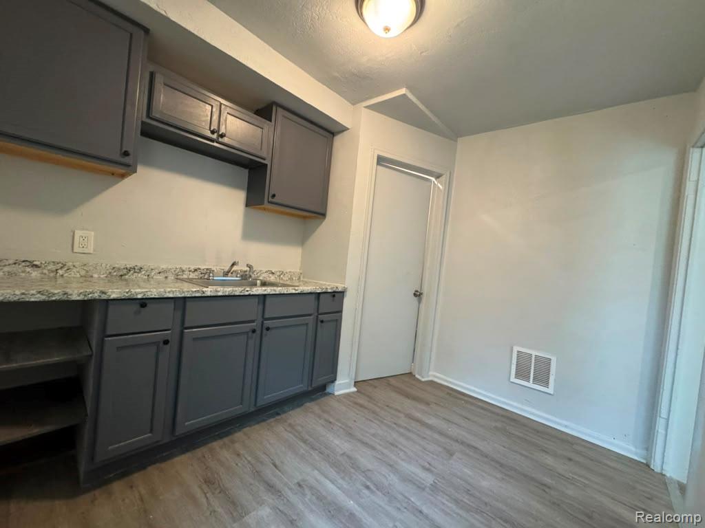12651 Kelly Road Detroit, MI 48224 - Photo 8 of 13