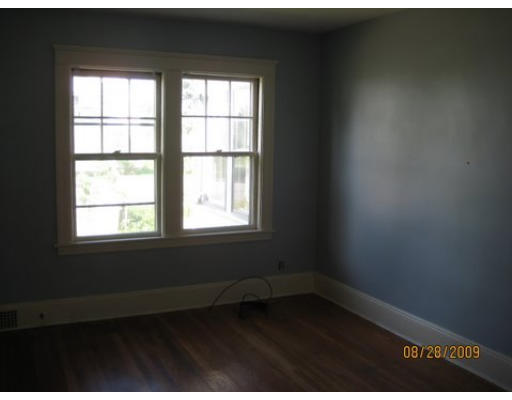8 Arbutus Road Worcester, MA 01606 - Photo 11 of 16 Gallery Image 11