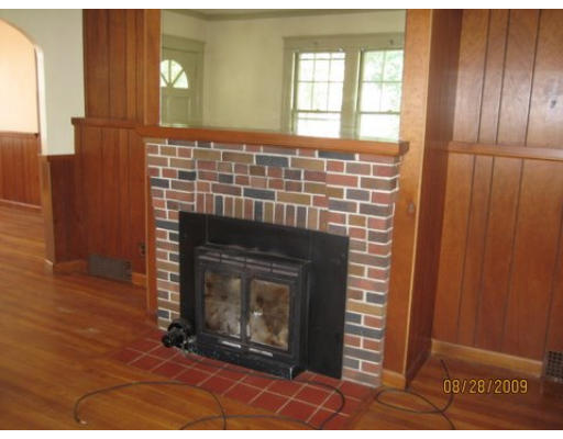 8 Arbutus Road Worcester, MA 01606 - Photo 10 of 16 Gallery Image 10