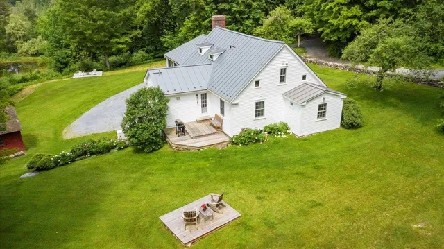 $985,000 | 636 Dexter Road, Shaftsbury, VT 05262