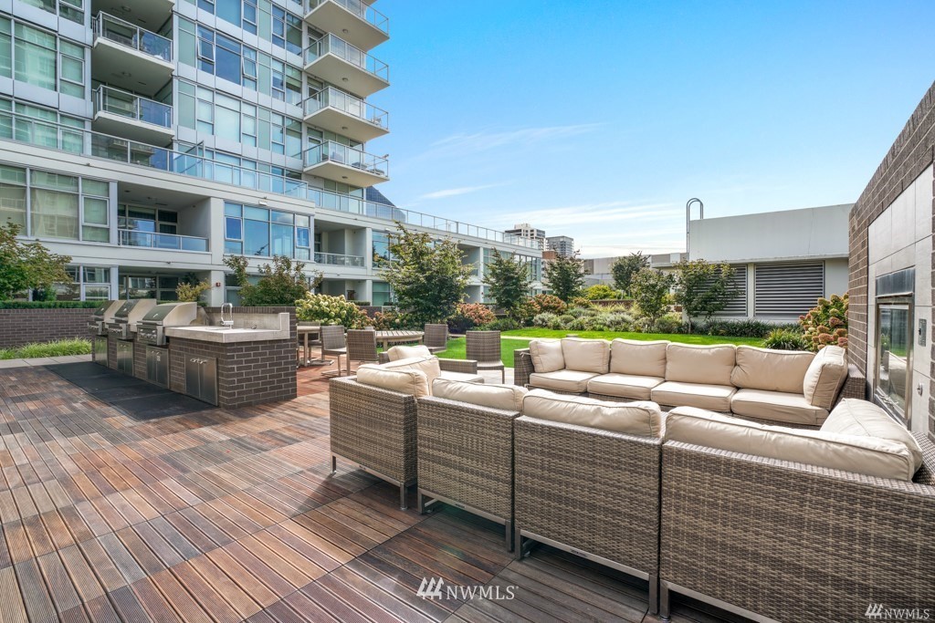 588 Bell Street, Unit 3401 Seattle, WA 98121 - Photo 20 of 32