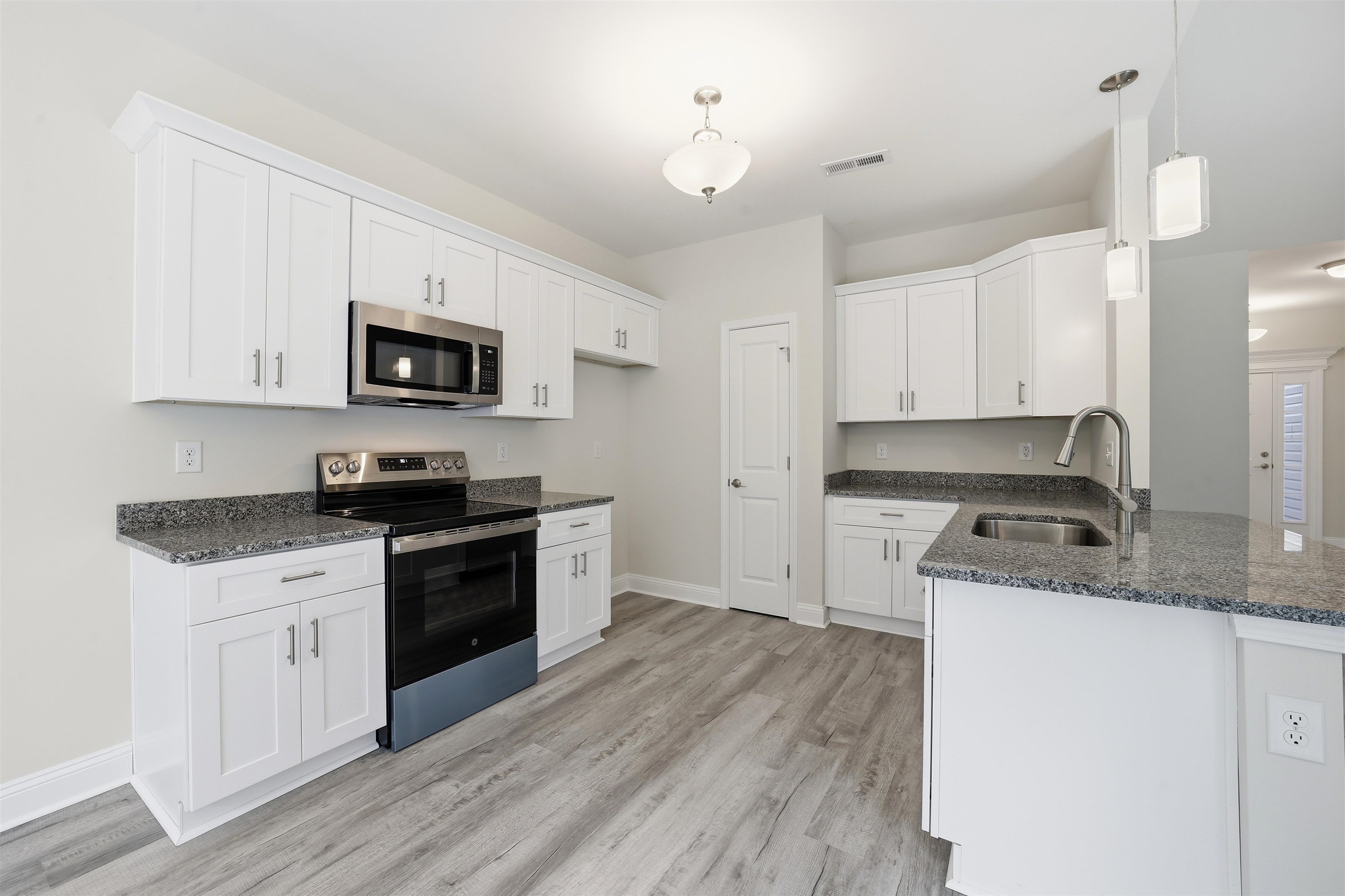 120 Violet Way Loris, SC 29569 - Photo 6 of 41