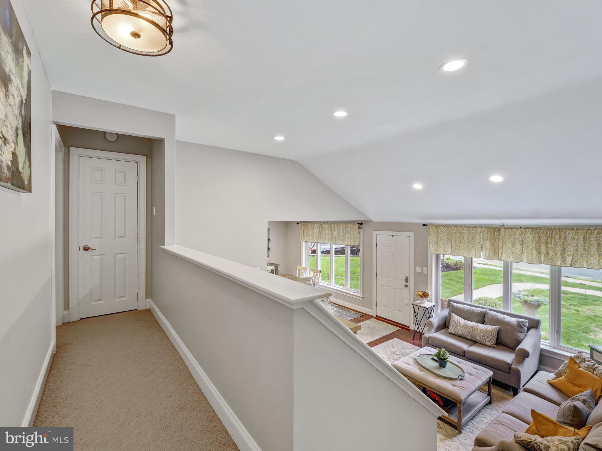 119 Holly Road Broomall, PA 19008 - Photo 17 of 37 Hallway