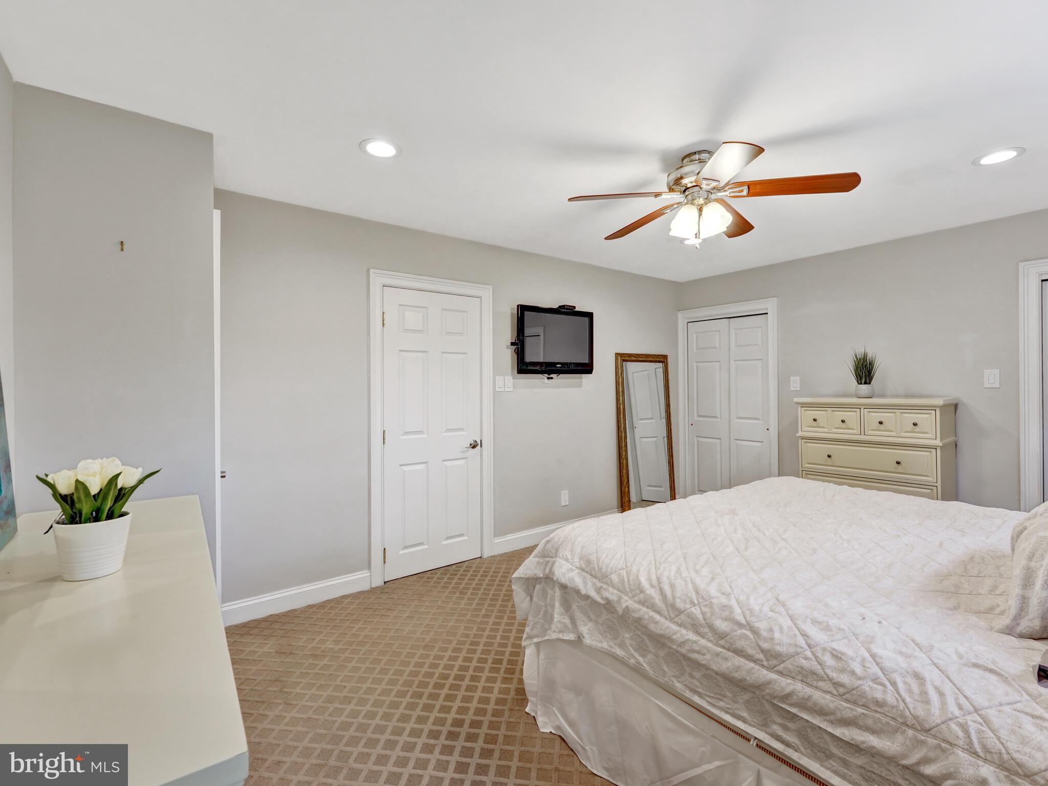 119 Holly Road Broomall, PA 19008 - Photo 21 of 37 Owners Bedroom
