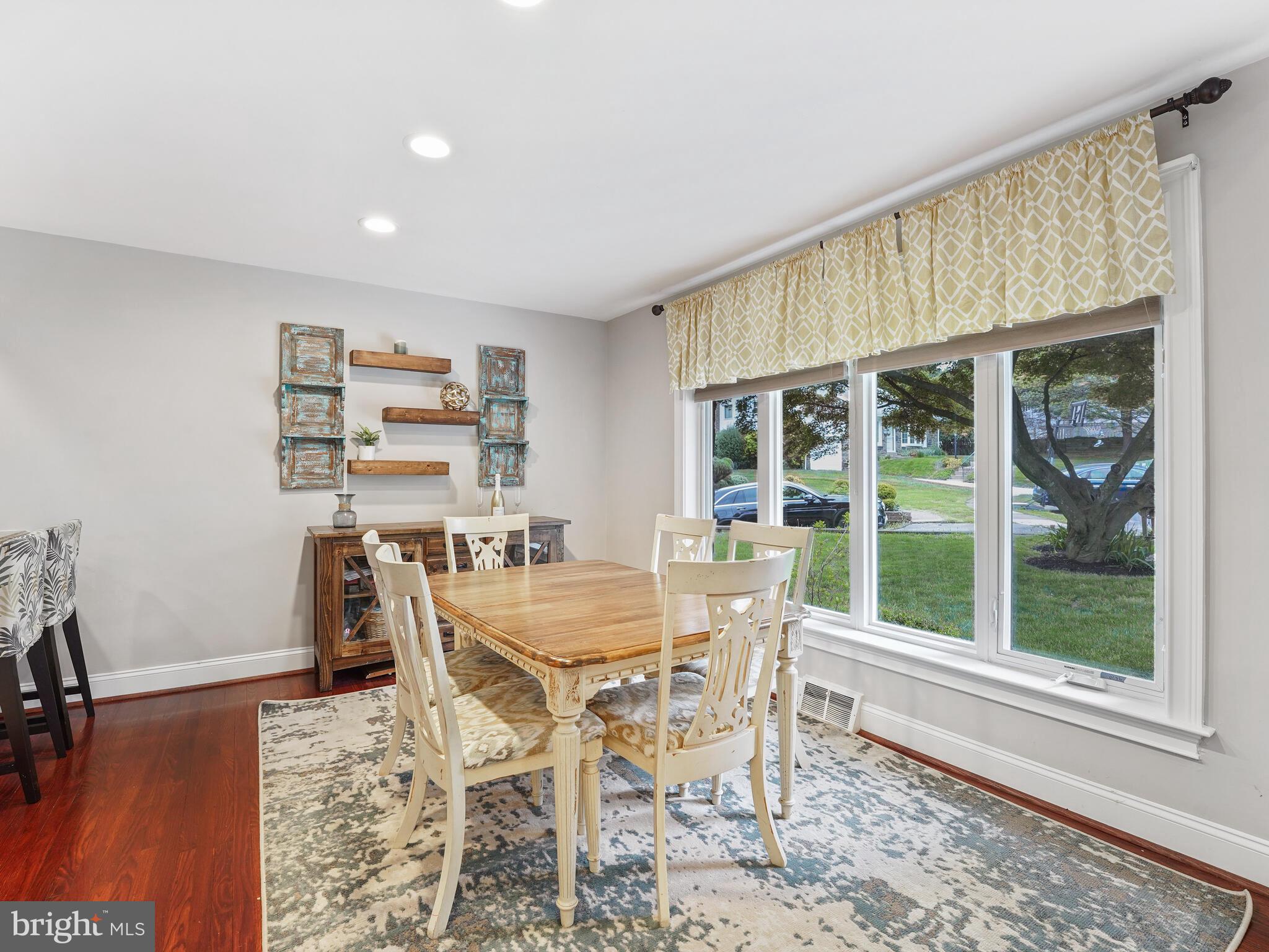 119 Holly Road Broomall, PA 19008 - Photo 10 of 37 Dining Room