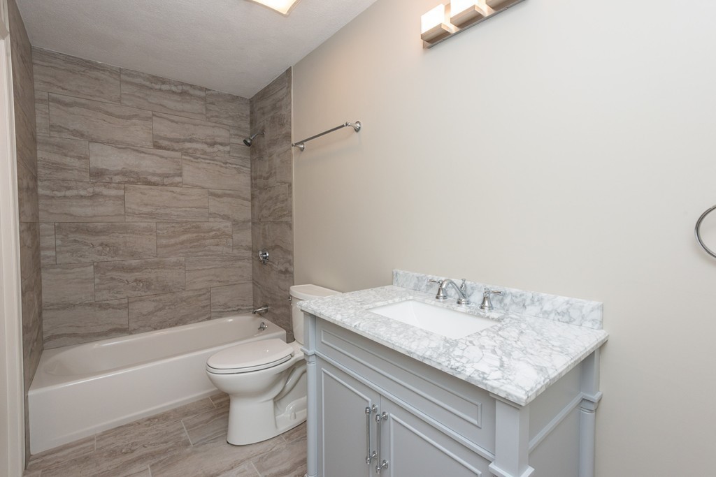 11 Country Club Road, Unit 7 Peabody, MA 01960 - Photo 26 of 42 Gallery Image 26