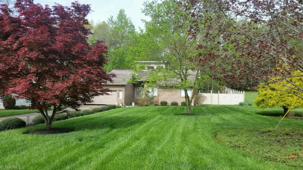 315 South Edgewood Road Eden, NC 27288 - Photo 1 of 25 Gallery Image 1