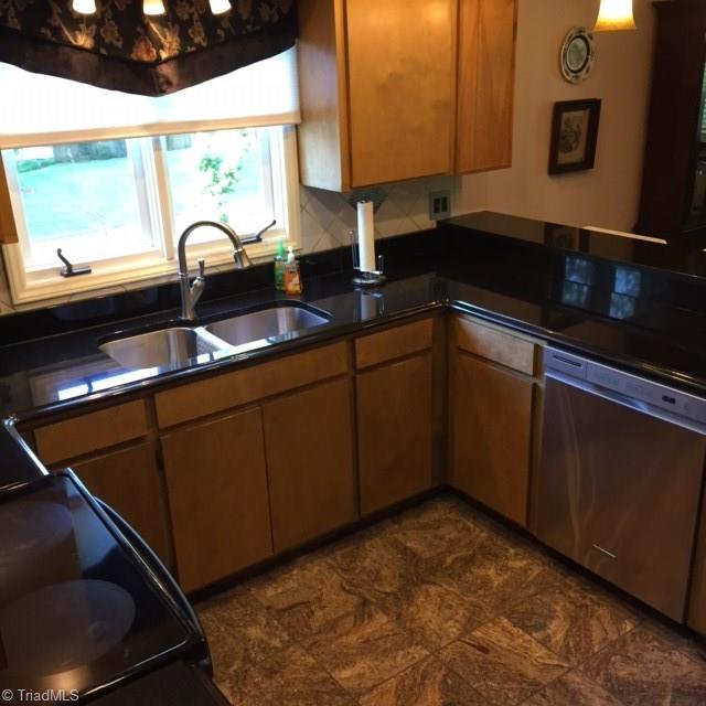 315 South Edgewood Road Eden, NC 27288 - Photo 7 of 25 Gallery Image 7