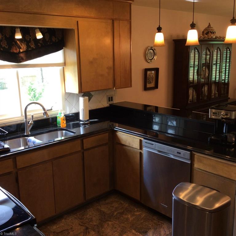 315 South Edgewood Road Eden, NC 27288 - Photo 8 of 25 Gallery Image 8