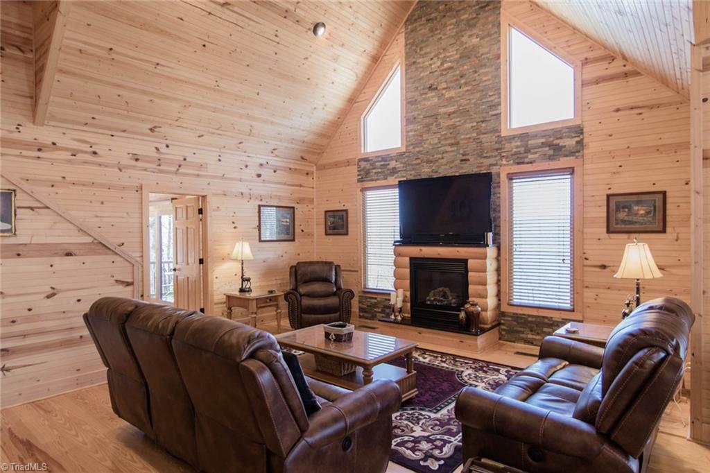 308 Warren Way Purlear, NC 28665 - Photo 11 of 29 Gallery Image 11