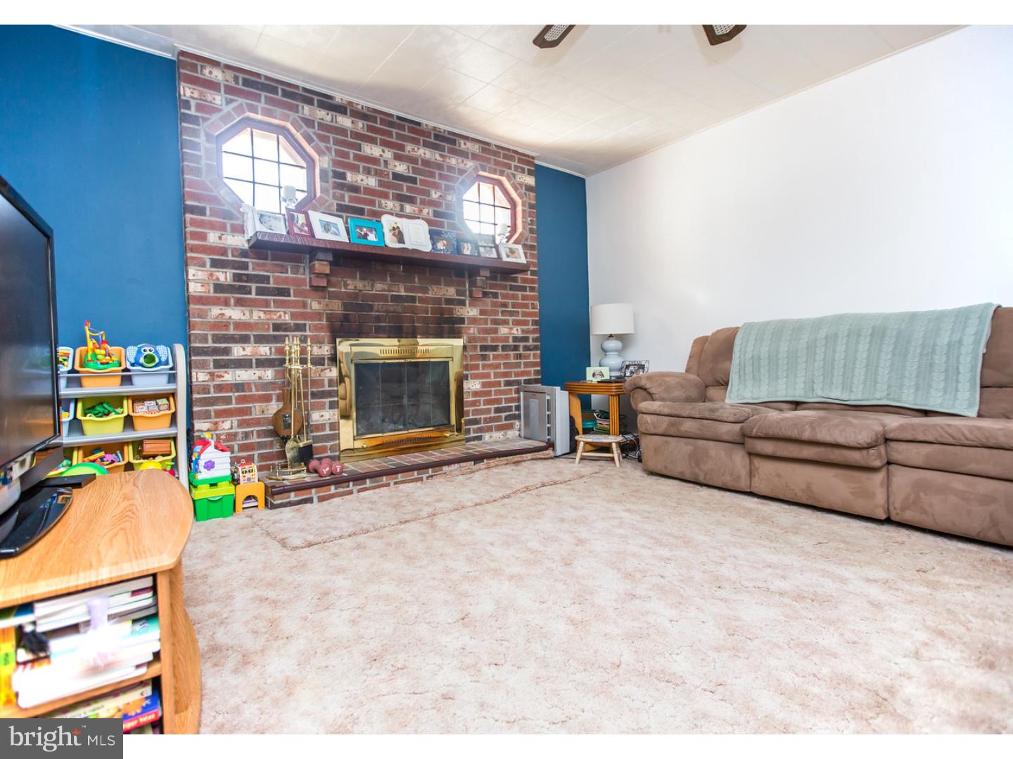 9235 Wesleyan Road Philadelphia, PA 19114 - Photo 4 of 21 Gallery Image 4
