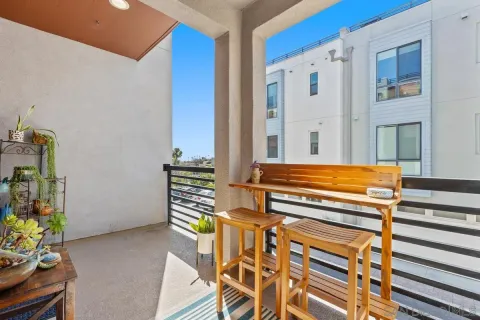 $1,285,000 | 1558 Vista Del Mar Way, Unit 3, Oceanside, CA 92054