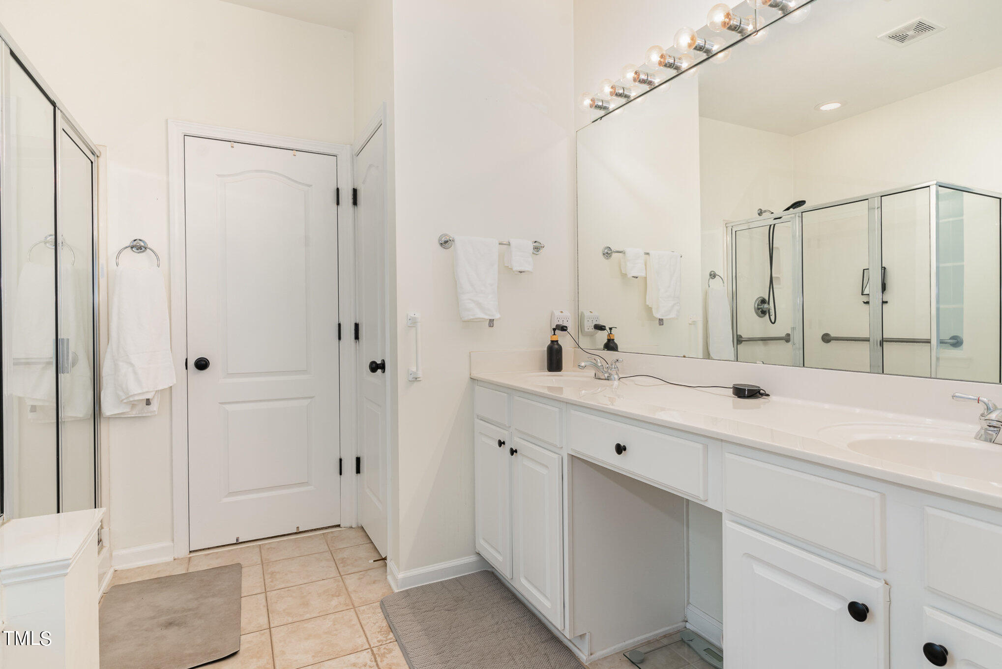 7715 Cloudview Lane Raleigh, NC 27613 - Photo 23 of 36 023_file_997