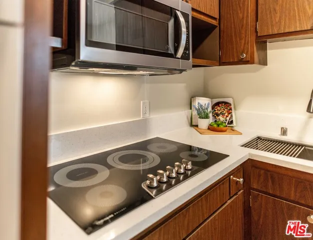 $510,000 | 6150 Buckingham Parkway, Unit 107, Culver City, CA 90230