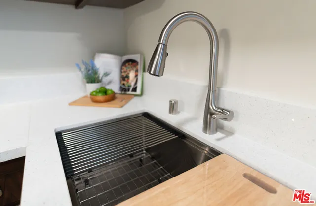 $510,000 | 6150 Buckingham Parkway, Unit 107, Culver City, CA 90230