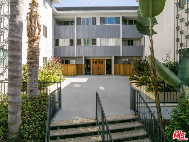 $510,000 | 6150 Buckingham Parkway, Unit 107, Culver City, CA 90230