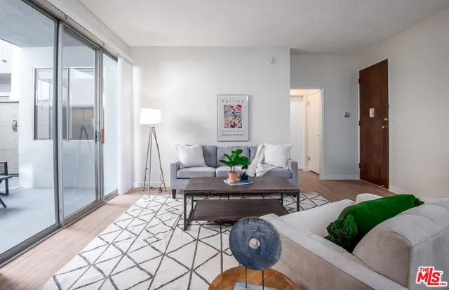 $510,000 | 6150 Buckingham Parkway, Unit 107, Culver City, CA 90230