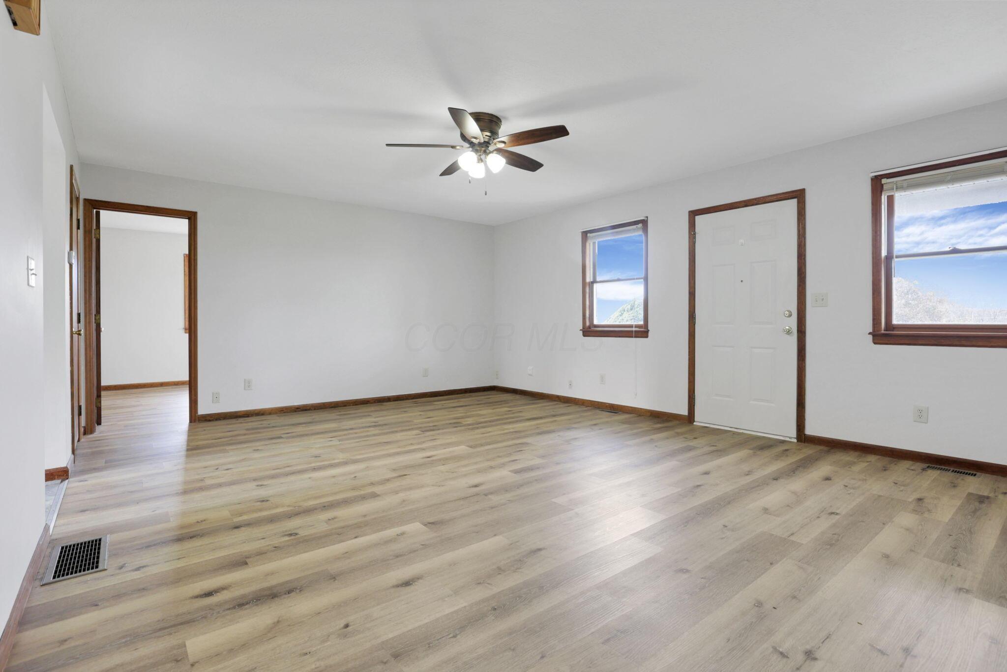 9416 Baker Road Stoutsville, OH 43154 - Photo 10 of 52 Living Room