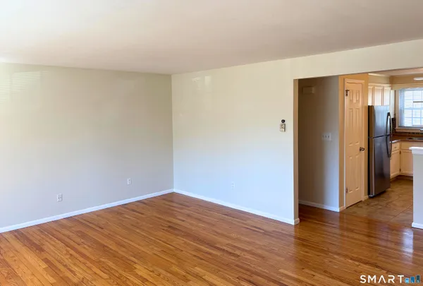 $1,900 | 262 Robin Court, Unit A, Cheshire, CT 06410