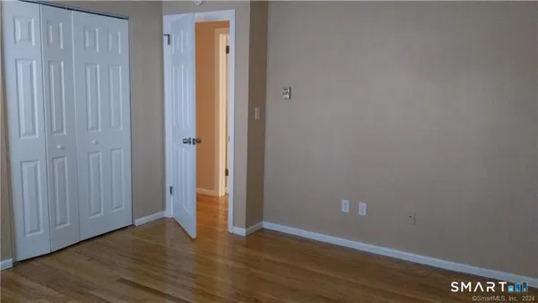 $1,900 | 262 Robin Court, Unit A, Cheshire, CT 06410