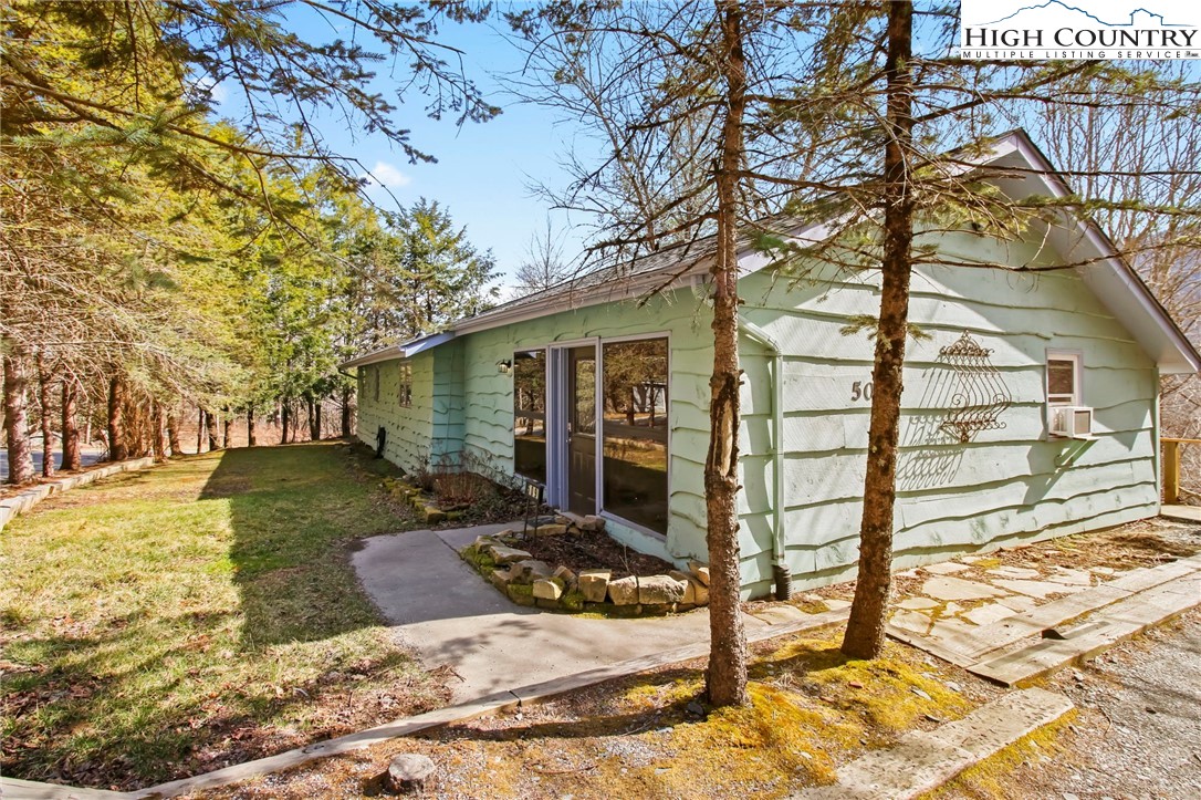 509 7 Devils Road Banner Elk, NC 28604 - Photo 2 of 39 Gallery Image 2