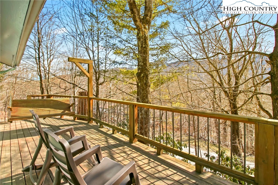 509 7 Devils Road Banner Elk, NC 28604 - Photo 3 of 39 Gallery Image 3