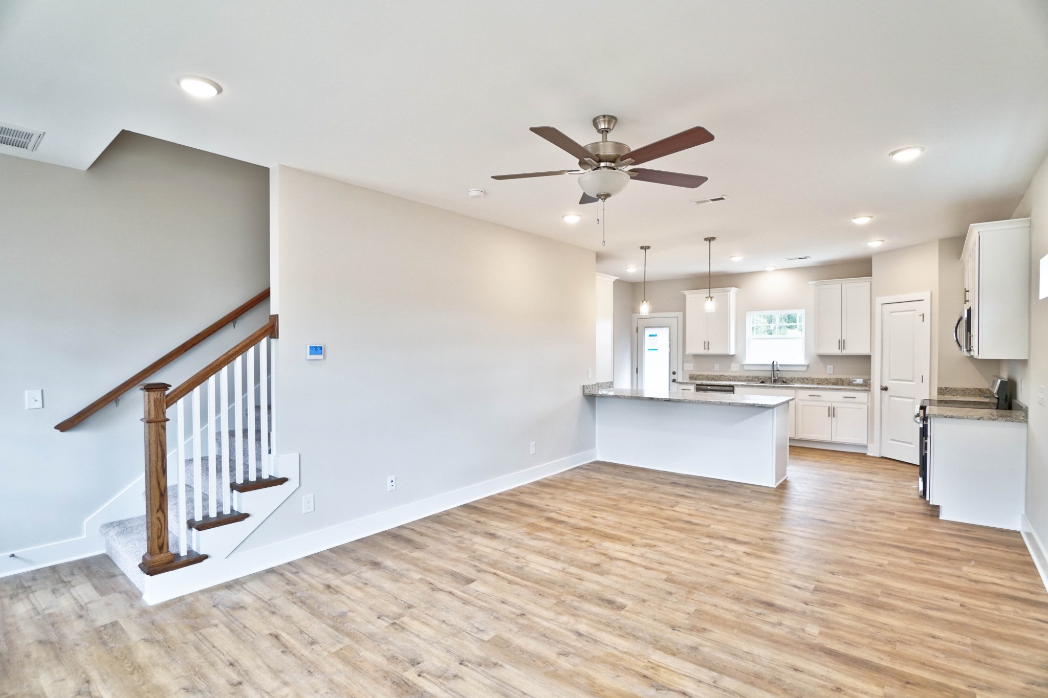 615 Vrabel Road Murfreesboro, TN 37130 - Photo 4 of 17 Gallery Image 4