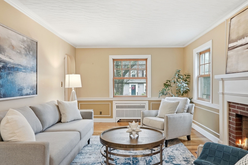 52 Hurlcroft Road Milton, MA 02186 - Photo 4 of 41