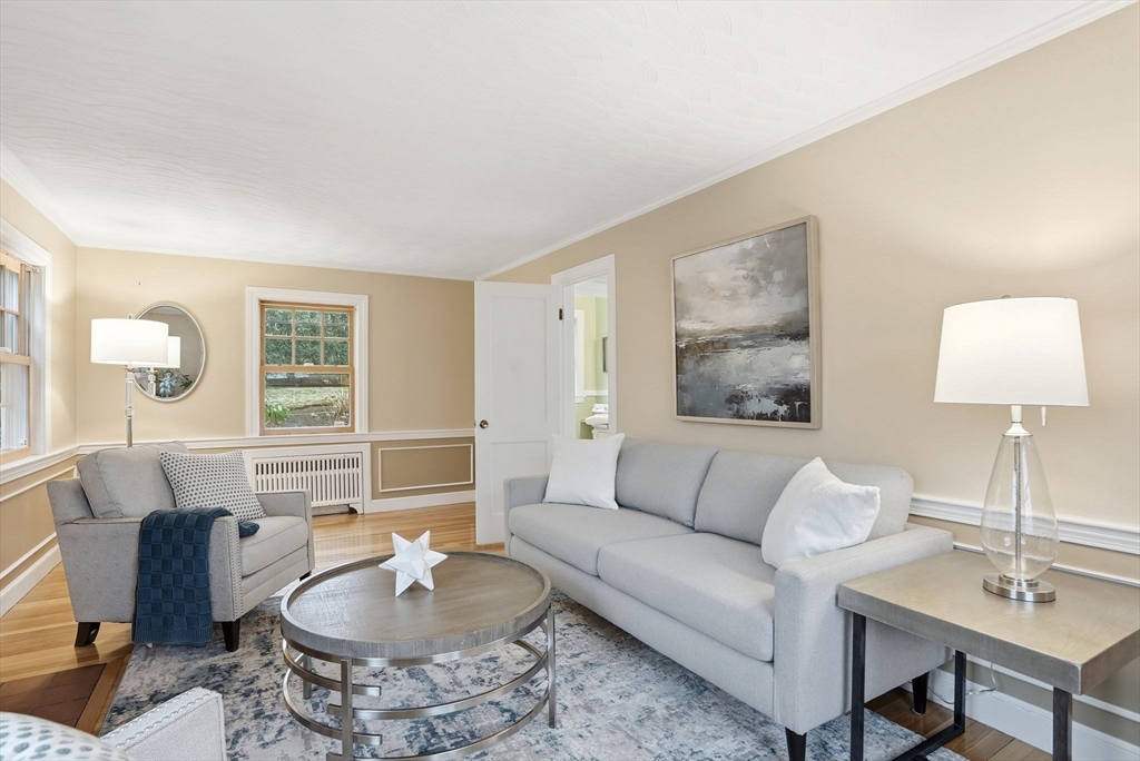 52 Hurlcroft Road Milton, MA 02186 - Photo 5 of 41