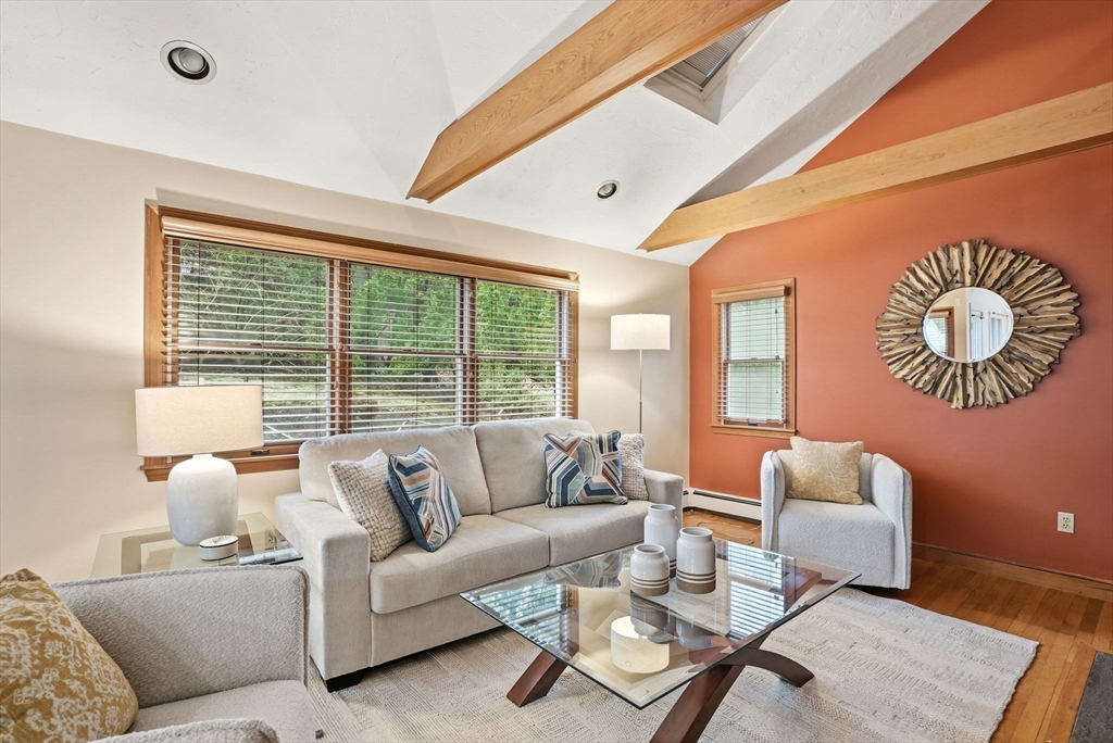 52 Hurlcroft Road Milton, MA 02186 - Photo 9 of 41