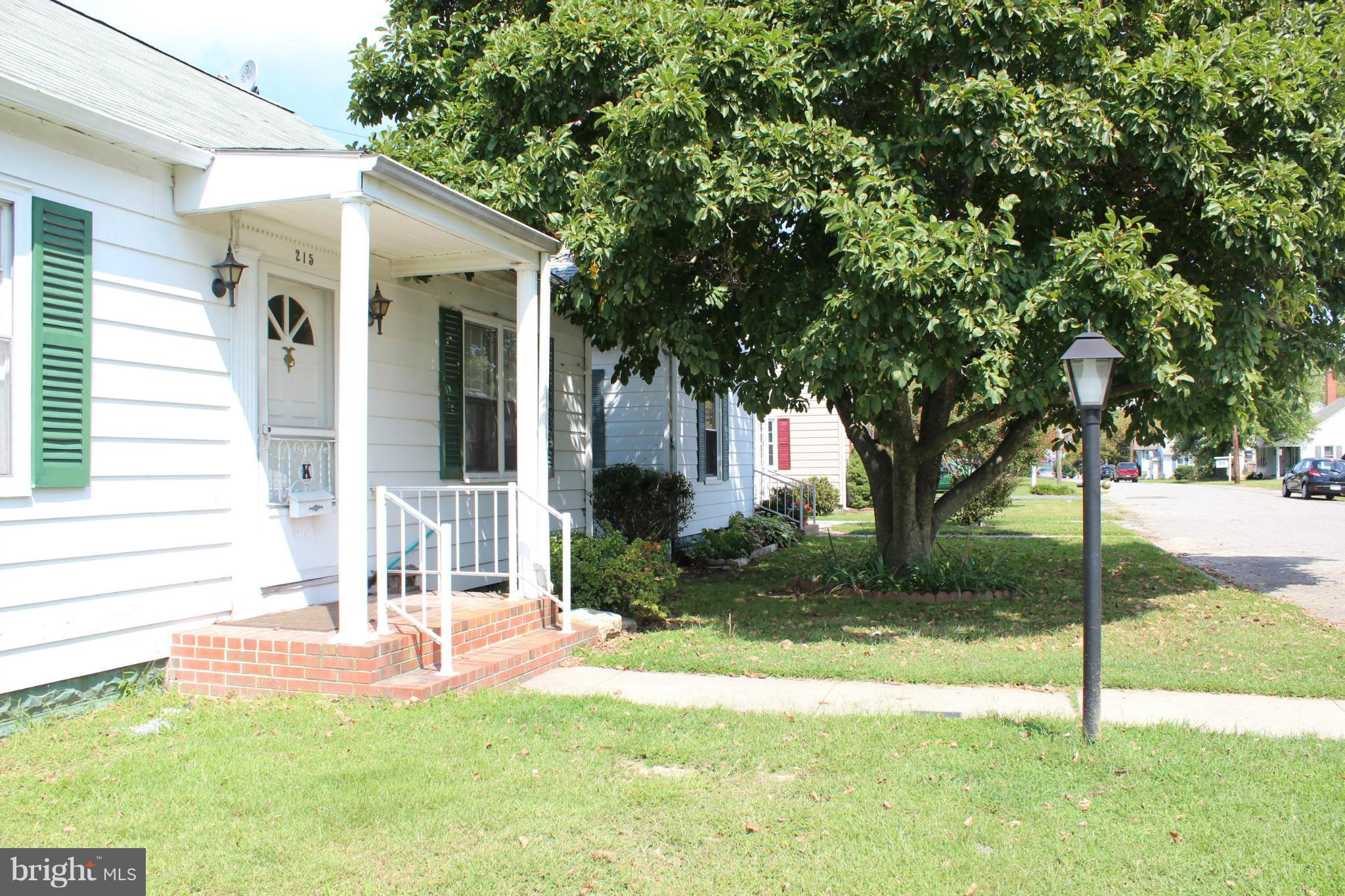 215 Killarney Road Cambridge, MD 21613 - Photo 2 of 21 Exterior (Front)