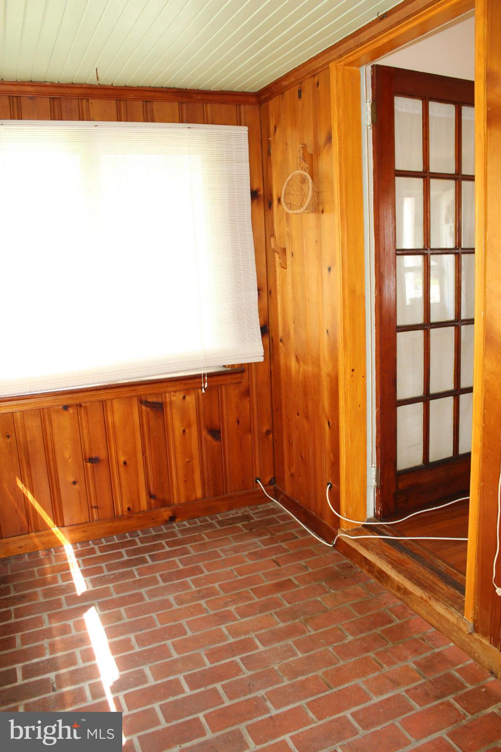 215 Killarney Road Cambridge, MD 21613 - Photo 5 of 21 Interior (General)