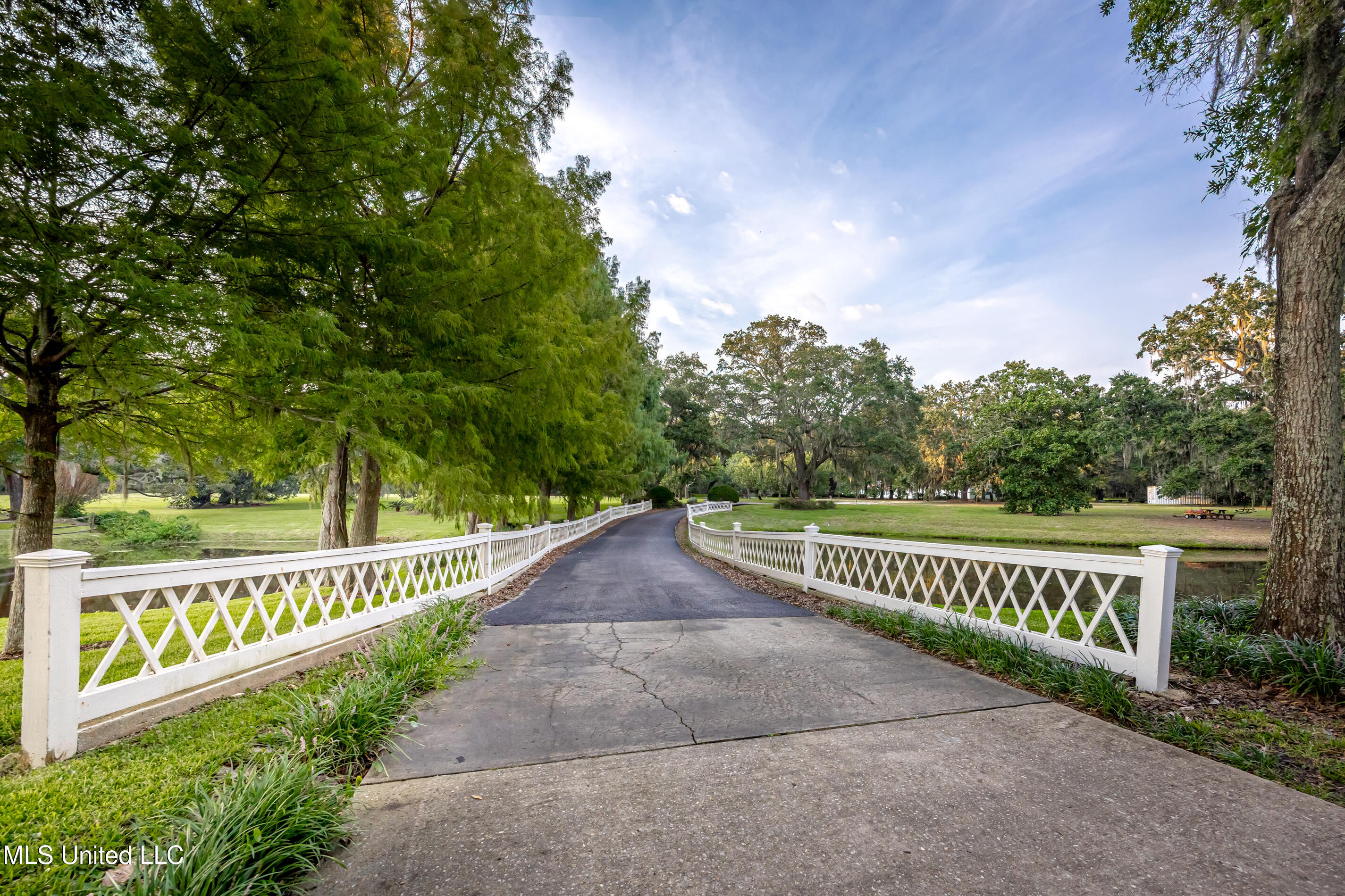9783 Pointe Aux Chenes Road Ocean Springs, MS 39564 - Photo 13 of 189 5F5A5698
