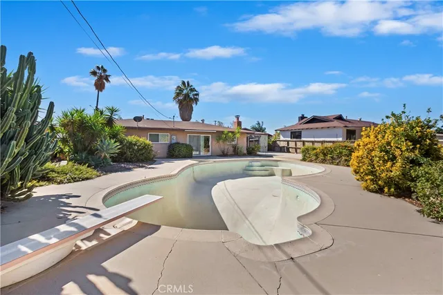 $525,000 | 19416 Cheshire Street, Rialto, CA 92377