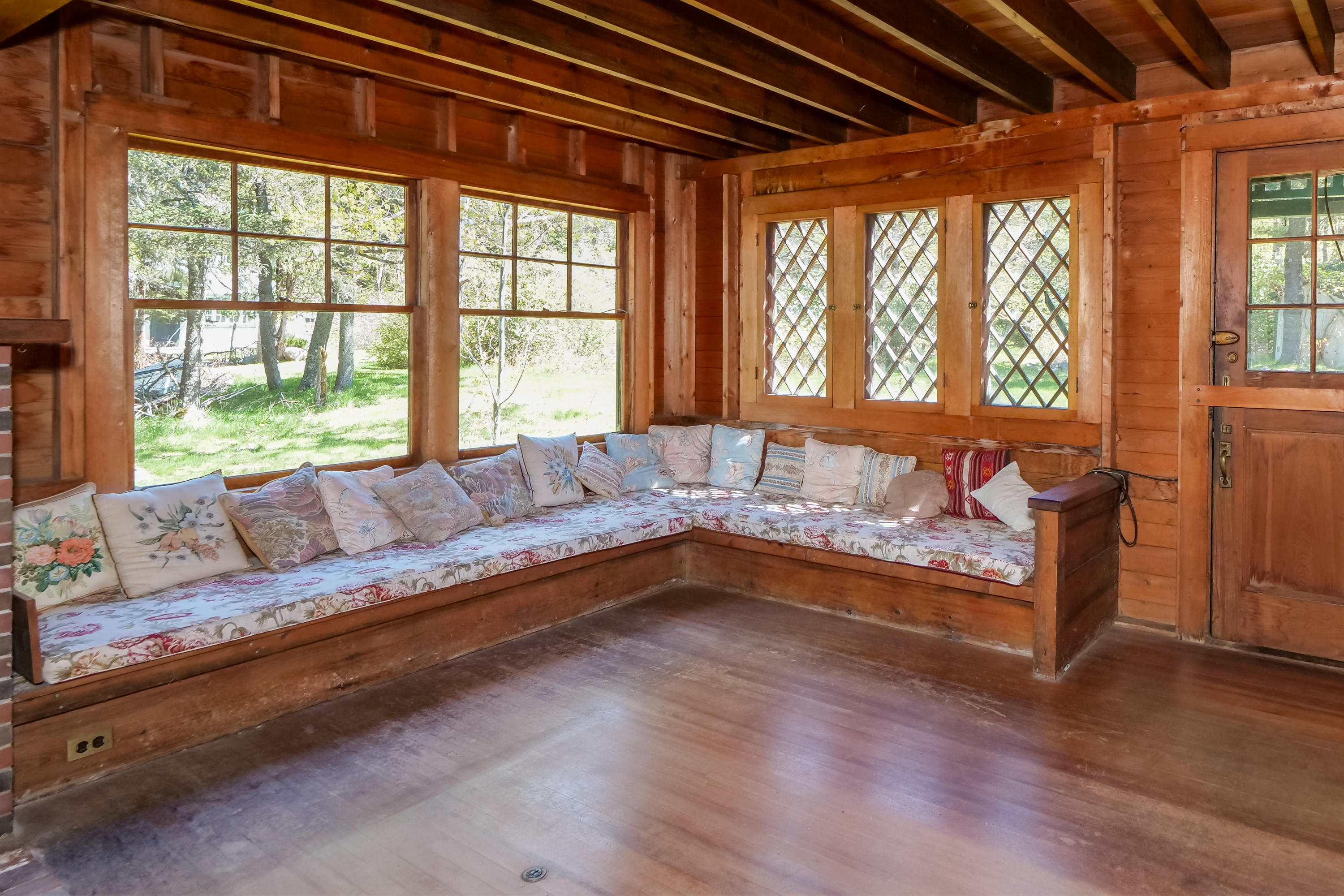 56 Mosswood Road Cranberry Isles, ME 04646 - Photo 9 of 40 Mosswood Window Seat