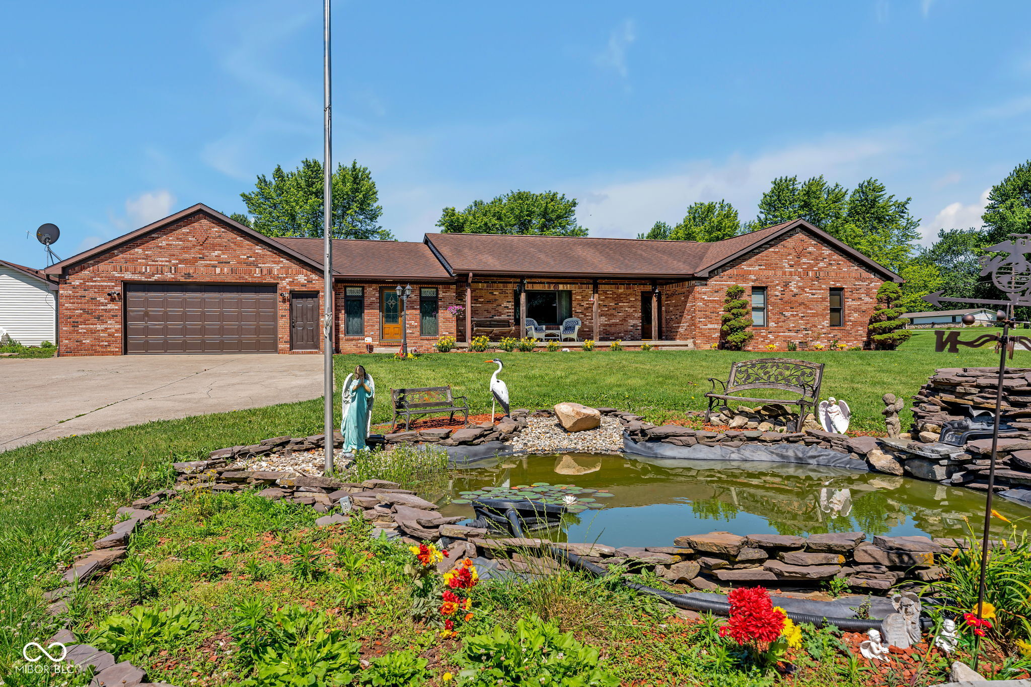 10380 Bunkerhill Road Mooresville, IN 46158 - Photo 3 of 49