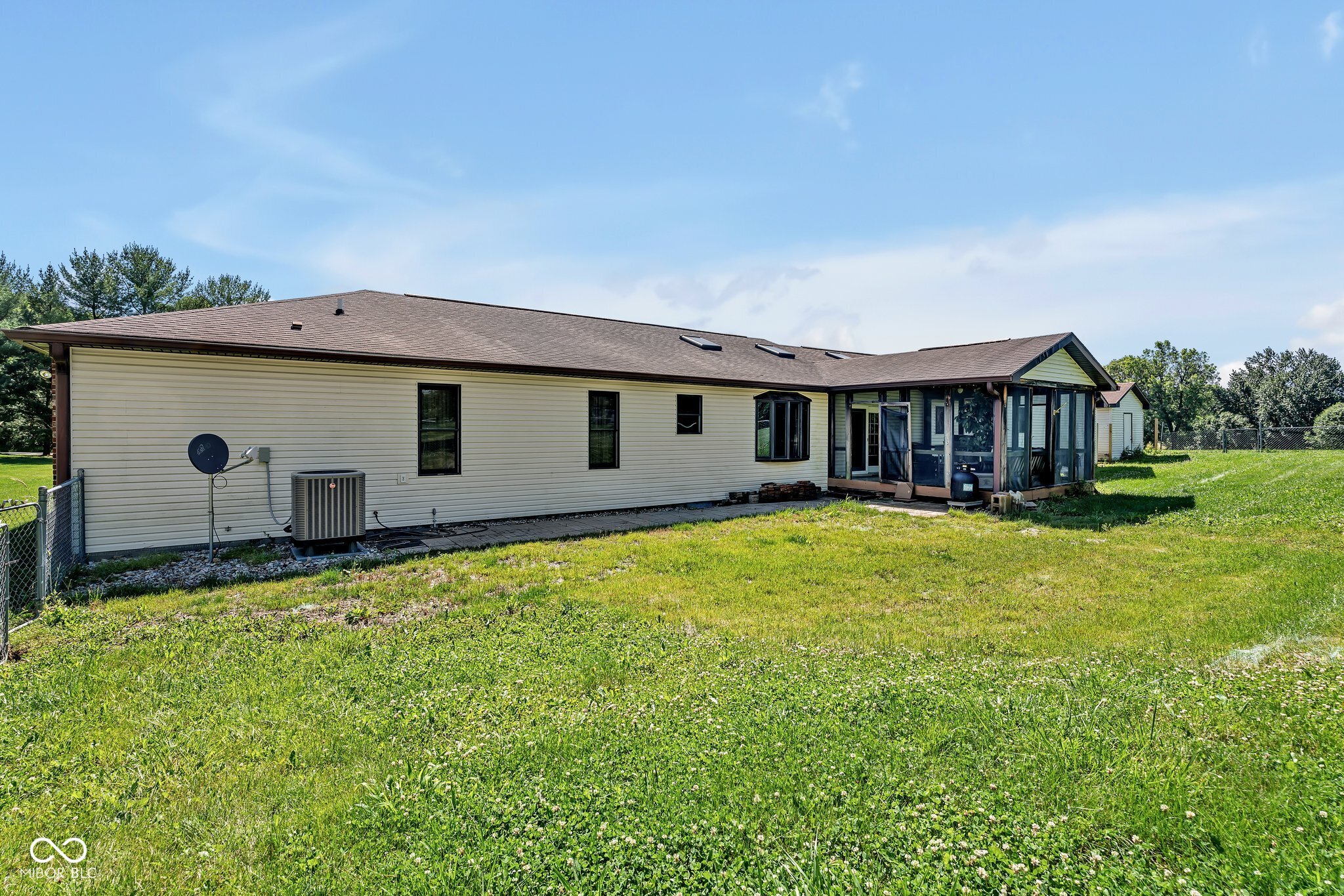 10380 Bunkerhill Road Mooresville, IN 46158 - Photo 4 of 49