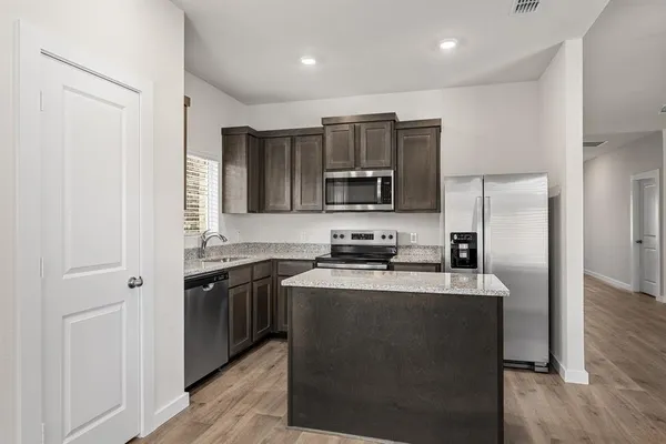 $344,900 | 1722 Paul Drive, Seagoville, TX 75159