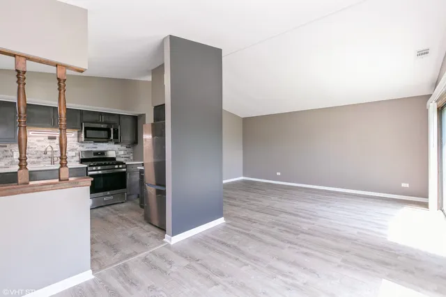 $2,100 | 4135 193rd Street, Unit 268, Country Club Hills, IL 60478