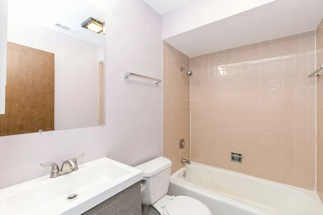 $2,100 | 4135 193rd Street, Unit 268, Country Club Hills, IL 60478