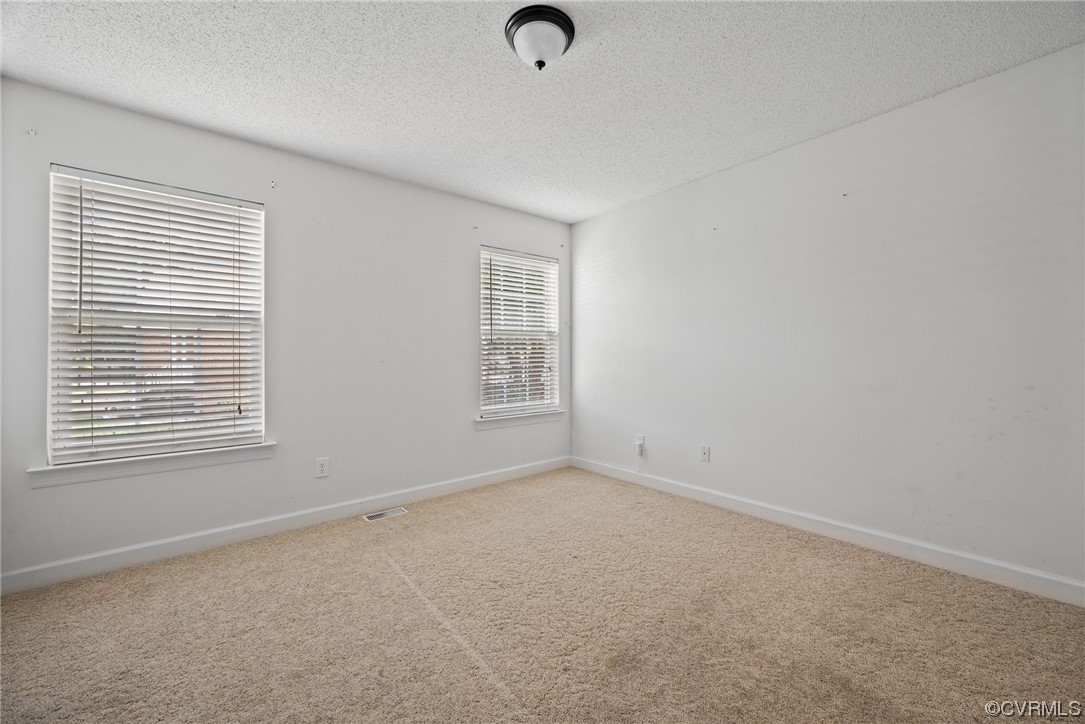 15 Brough Lane Hampton, VA 23669 - Photo 17 of 43 an empty room with a window