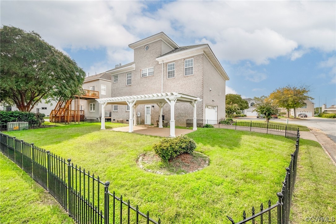 15 Brough Lane Hampton, VA 23669 - Photo 6 of 43 a view of a house with swimming pool and yard